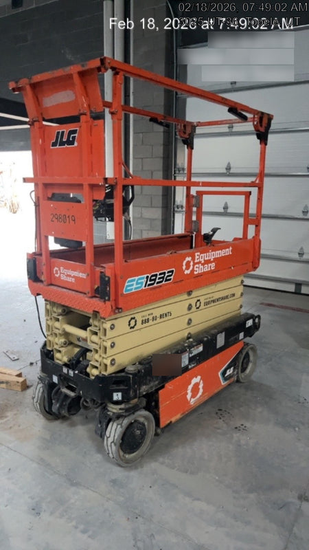 2023 JLG ES1932