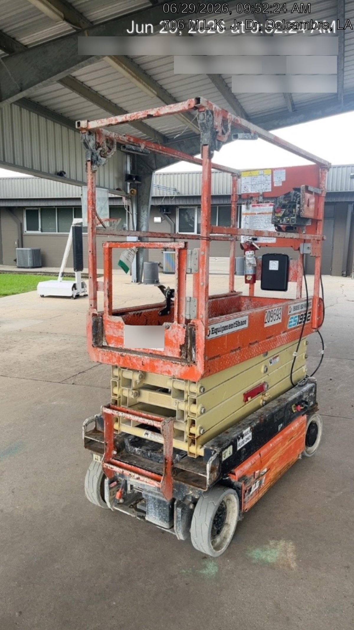 2022 JLG ES1932