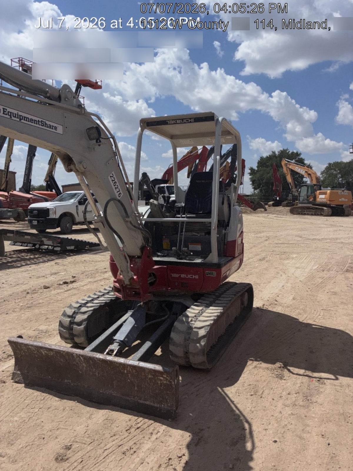 2022 TAKEUCHI TB235-2R