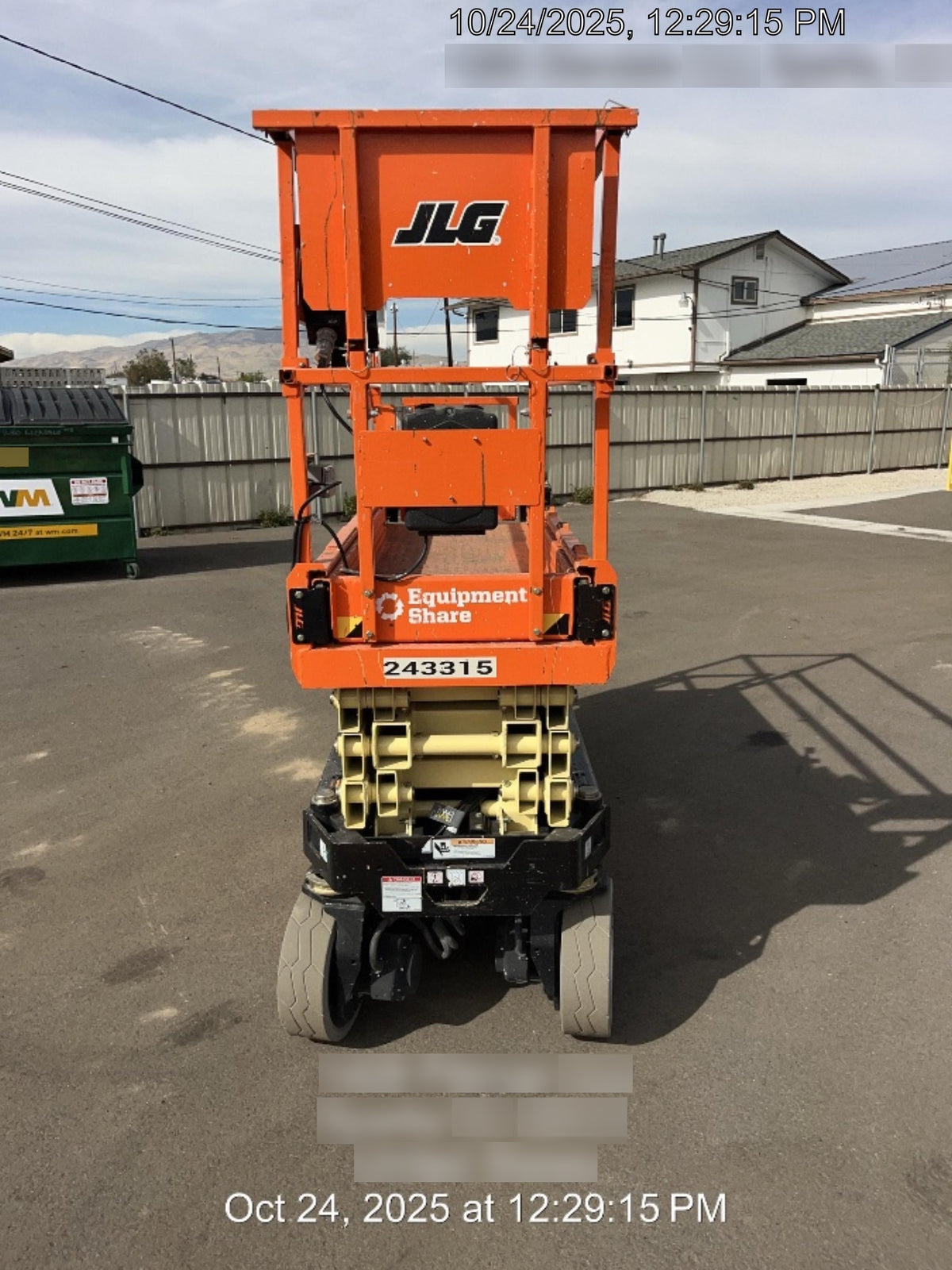 2022 JLG ES2632