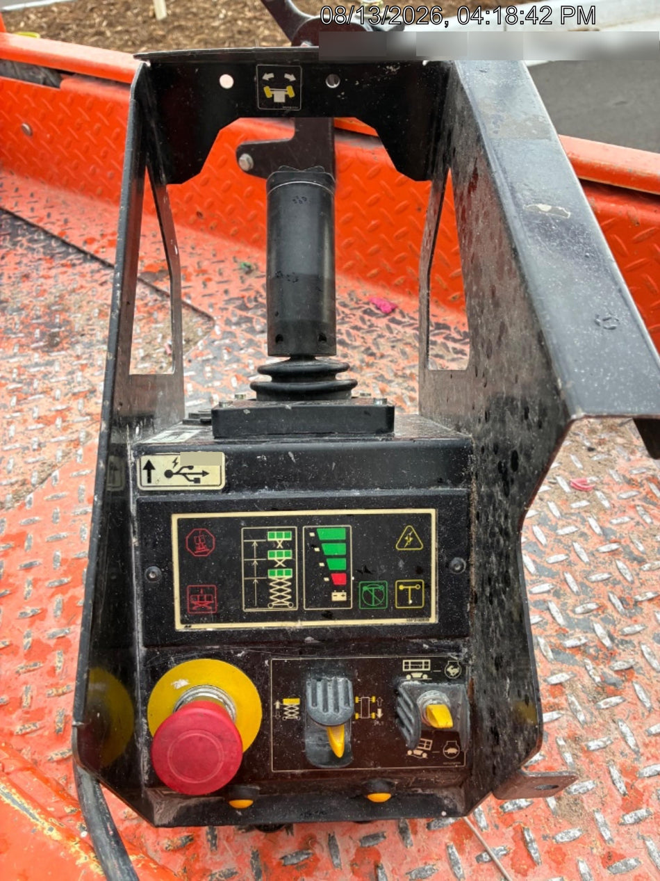 2022 JLG ES1932