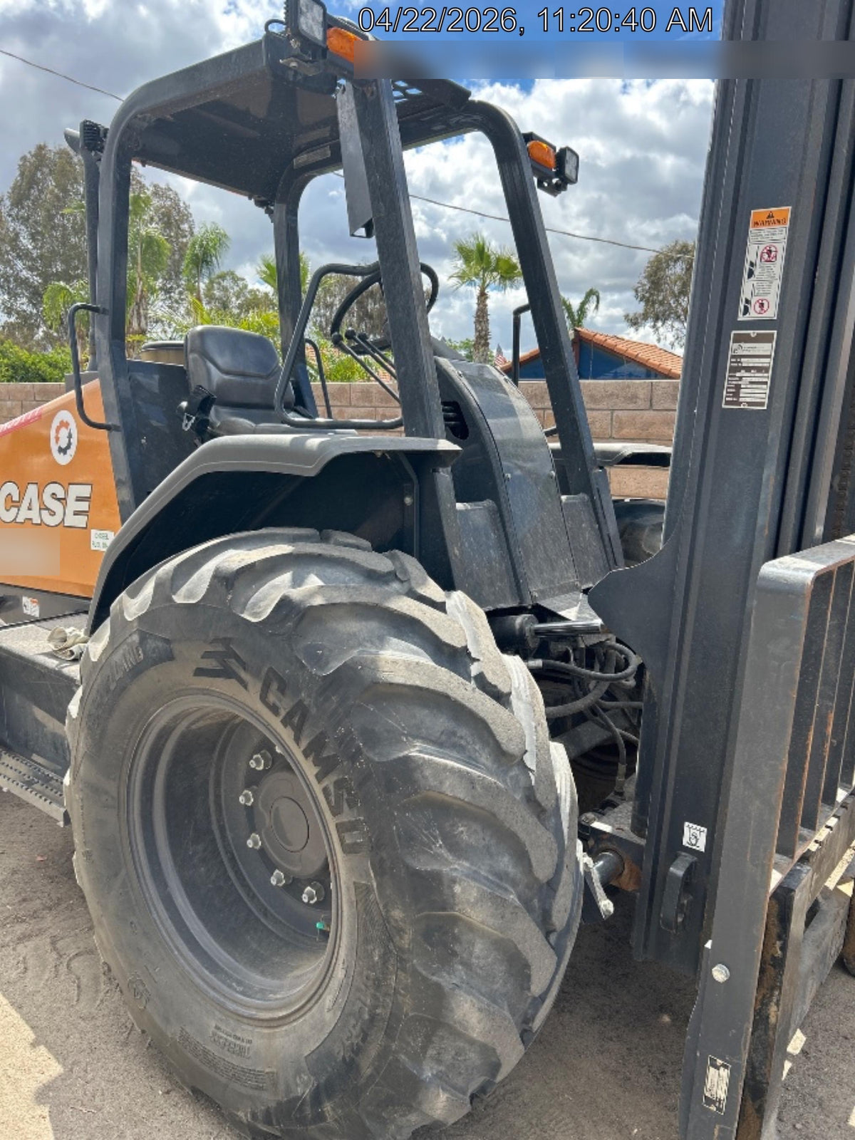 2023 CASE 588H