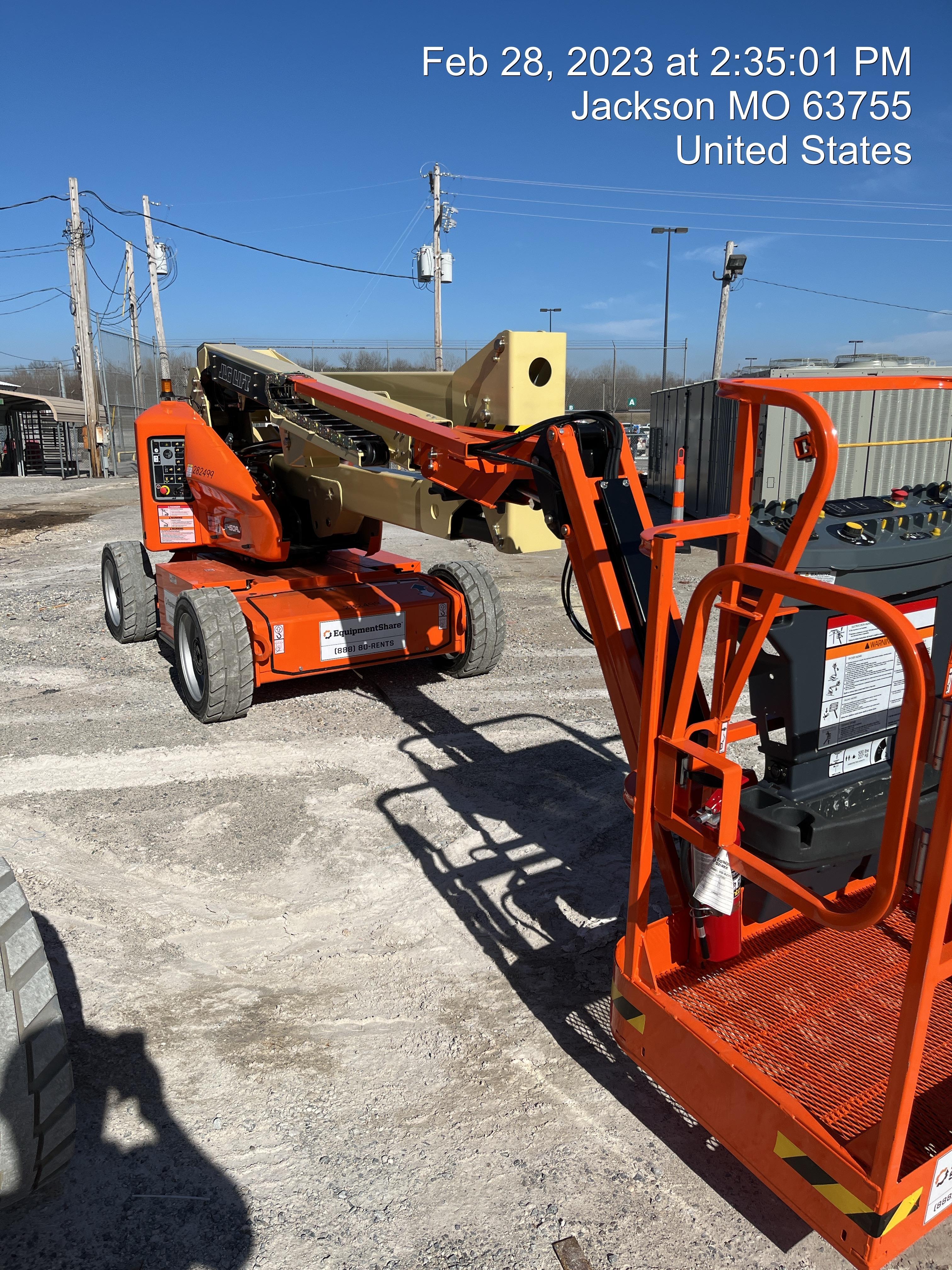 2022 JLG E450AJ