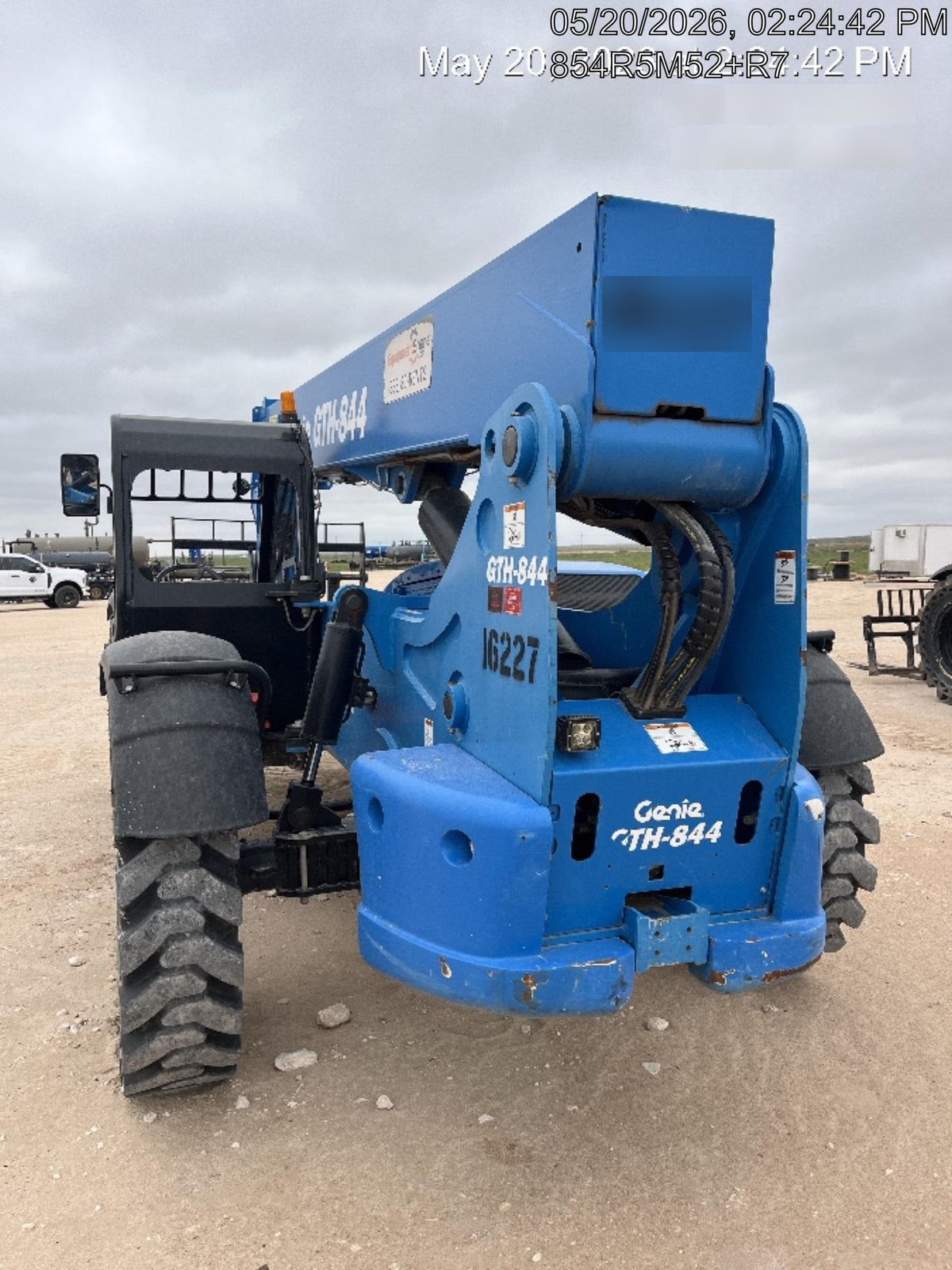 2018 Genie GTH-844 GTH-844 w/Open ROPS, Solid Tires, beacon/work lights, 60" carriage/forks