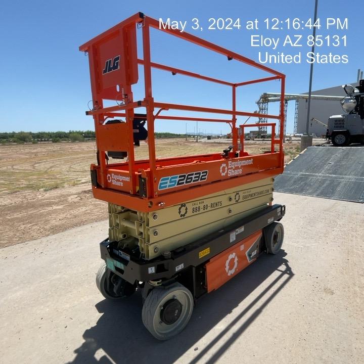 2023 JLG ES2632