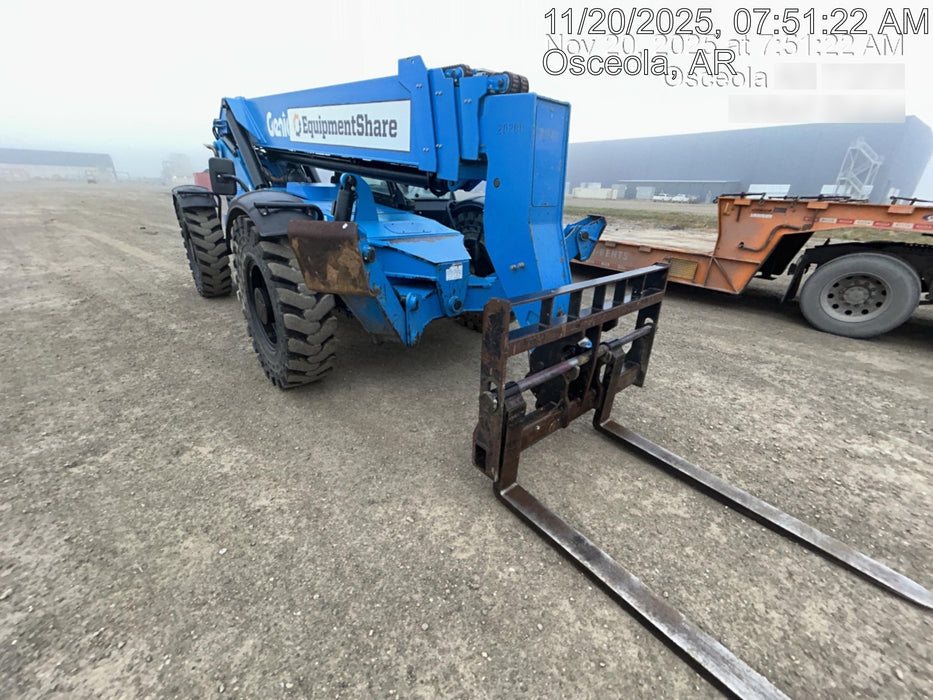 2018 Genie GTH-1056 Genie GTH-1056 w/Enclosed Cab w/HVAC, Work Lights, Solid Tires, Beacon, 60" Carriage and Forks