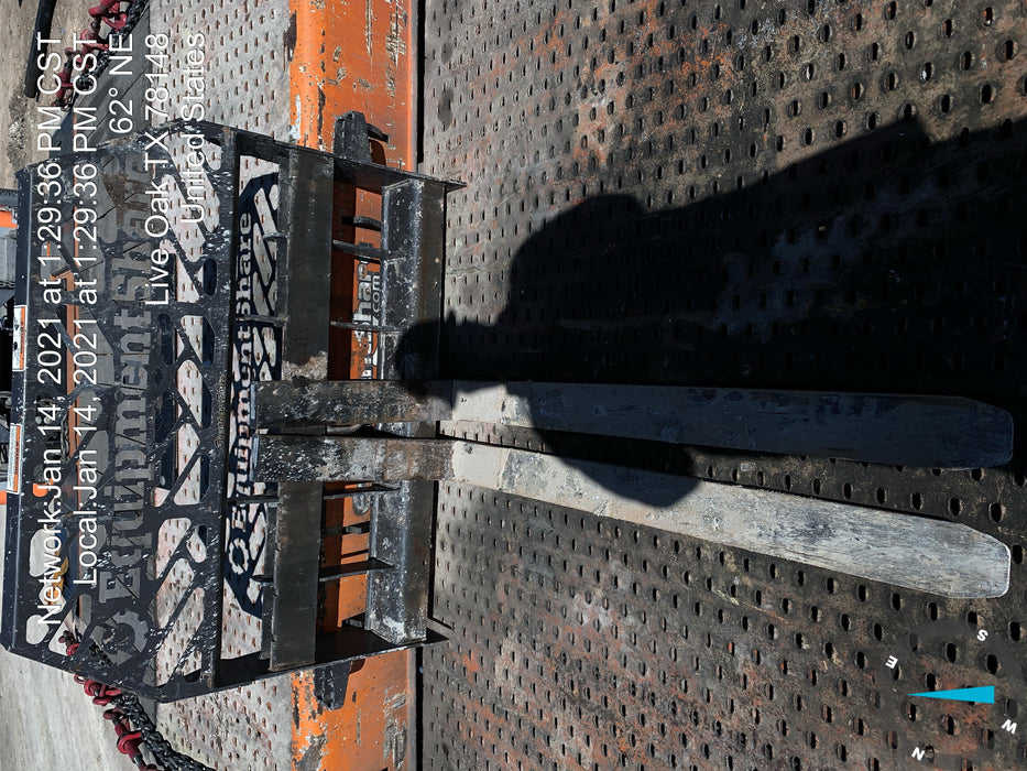 2020 EMKAY 48" Pallet Forks - Emkay