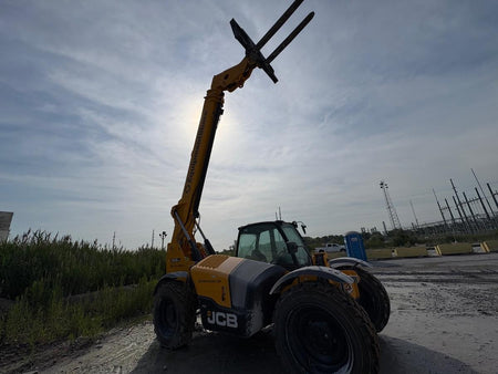 2025 JCB 509-42
