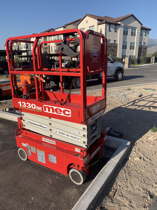 2020 MEC 1330SE Solid NM Tires, Steel Swing out Doors, LCS, Beacon, 900W Invertor