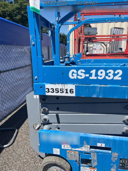 2023 GENIE GS-1932