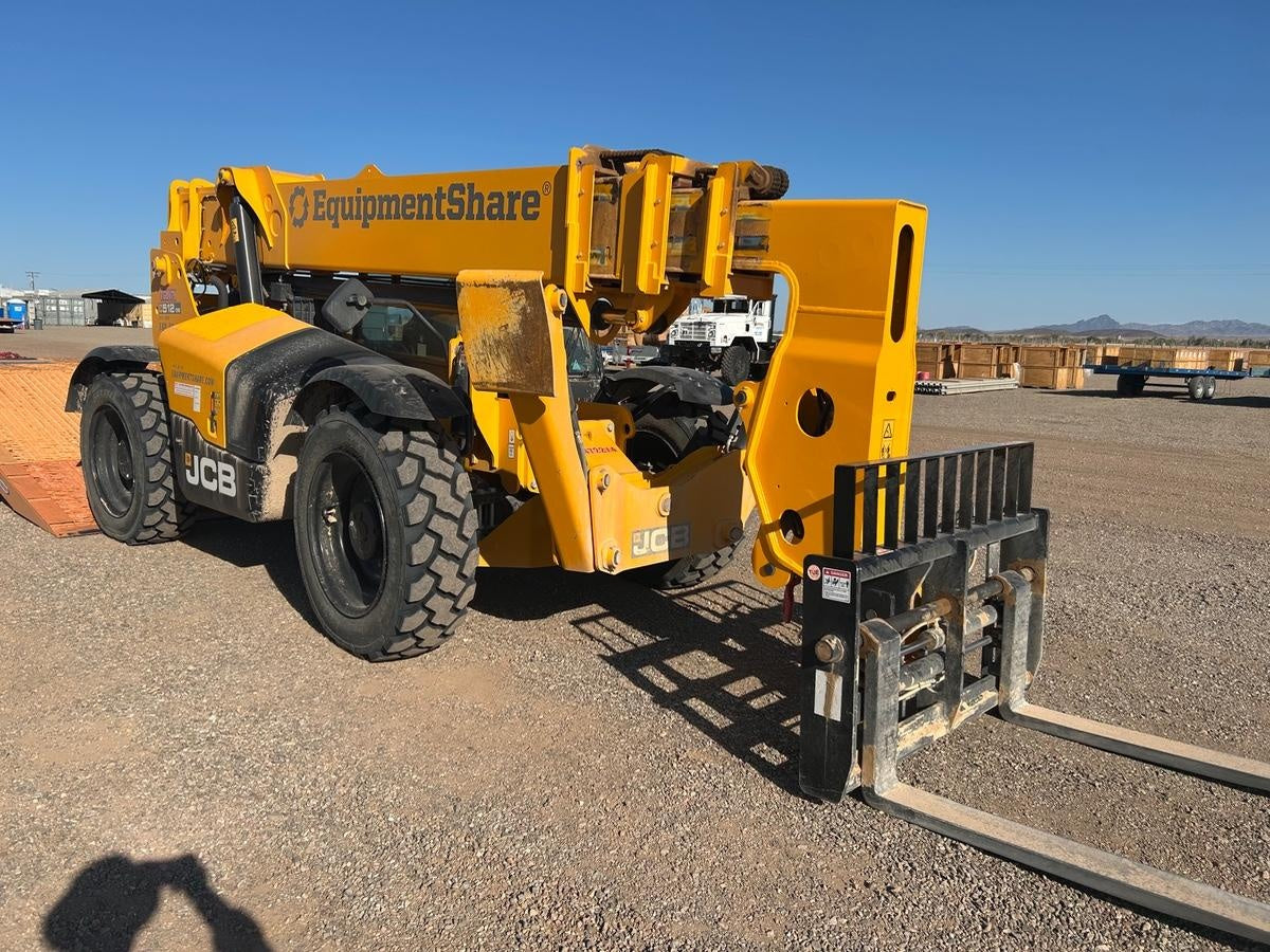2023 JCB 400/F7377
