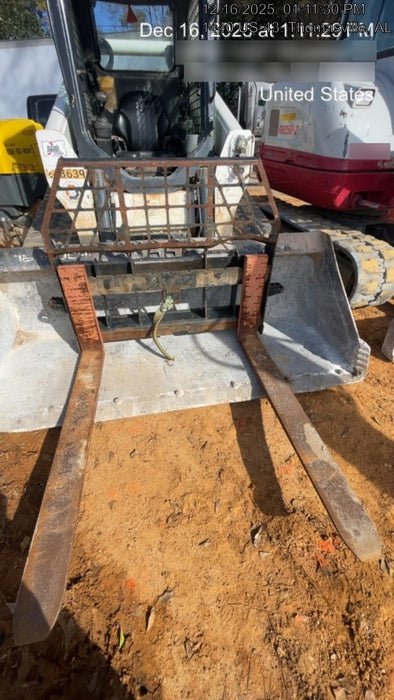 2022 ARROW MATERIAL HANDLING 72" Pallet Forks - Arrow