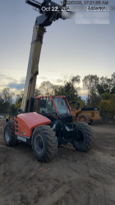 2021 JLG 1732