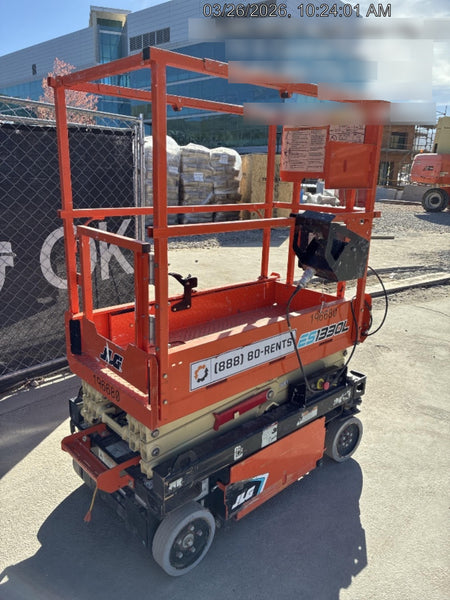 2021 JLG ES1330L