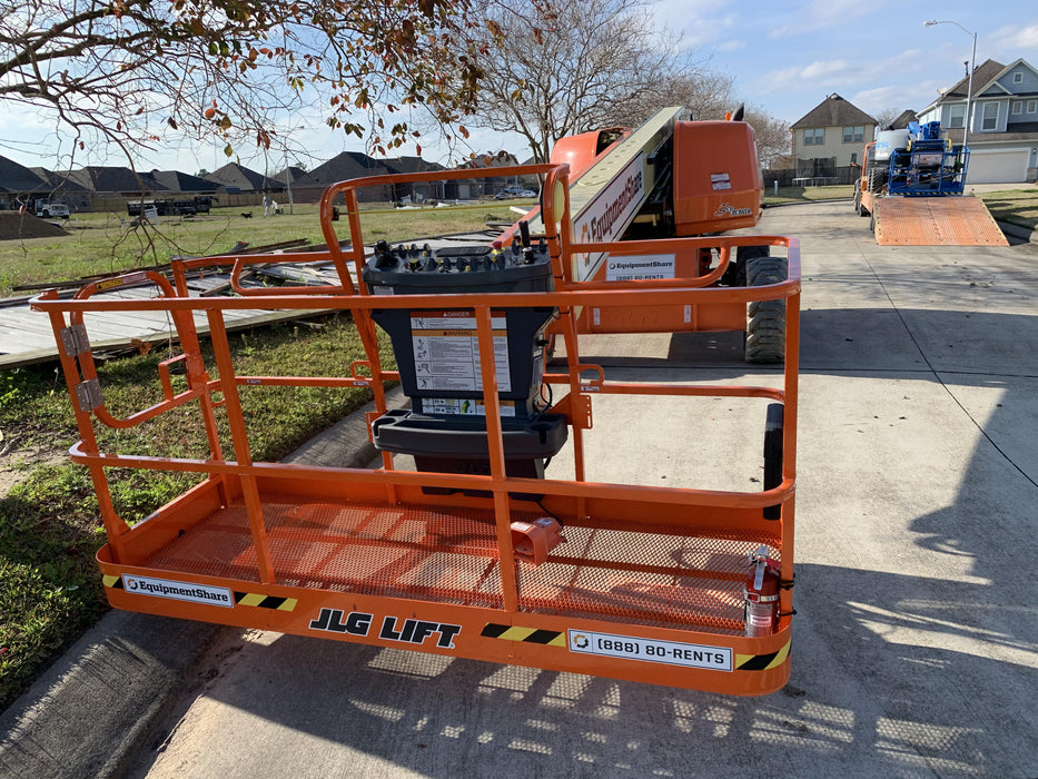2020 JLG 600S