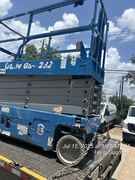 2017 Genie GS-3232 Genie GS3232 Lift w/Folding Rails and Swing Gate