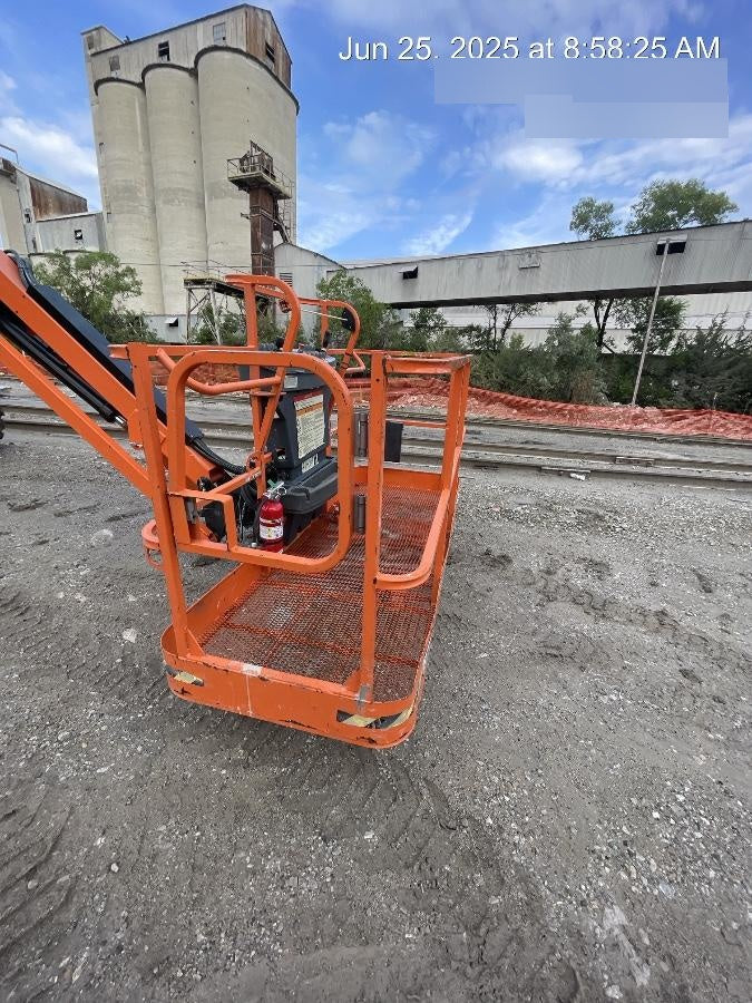 2021 JLG 600AJ