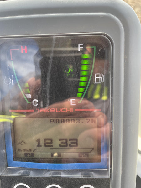 2022 TAKEUCHI TB235-2R