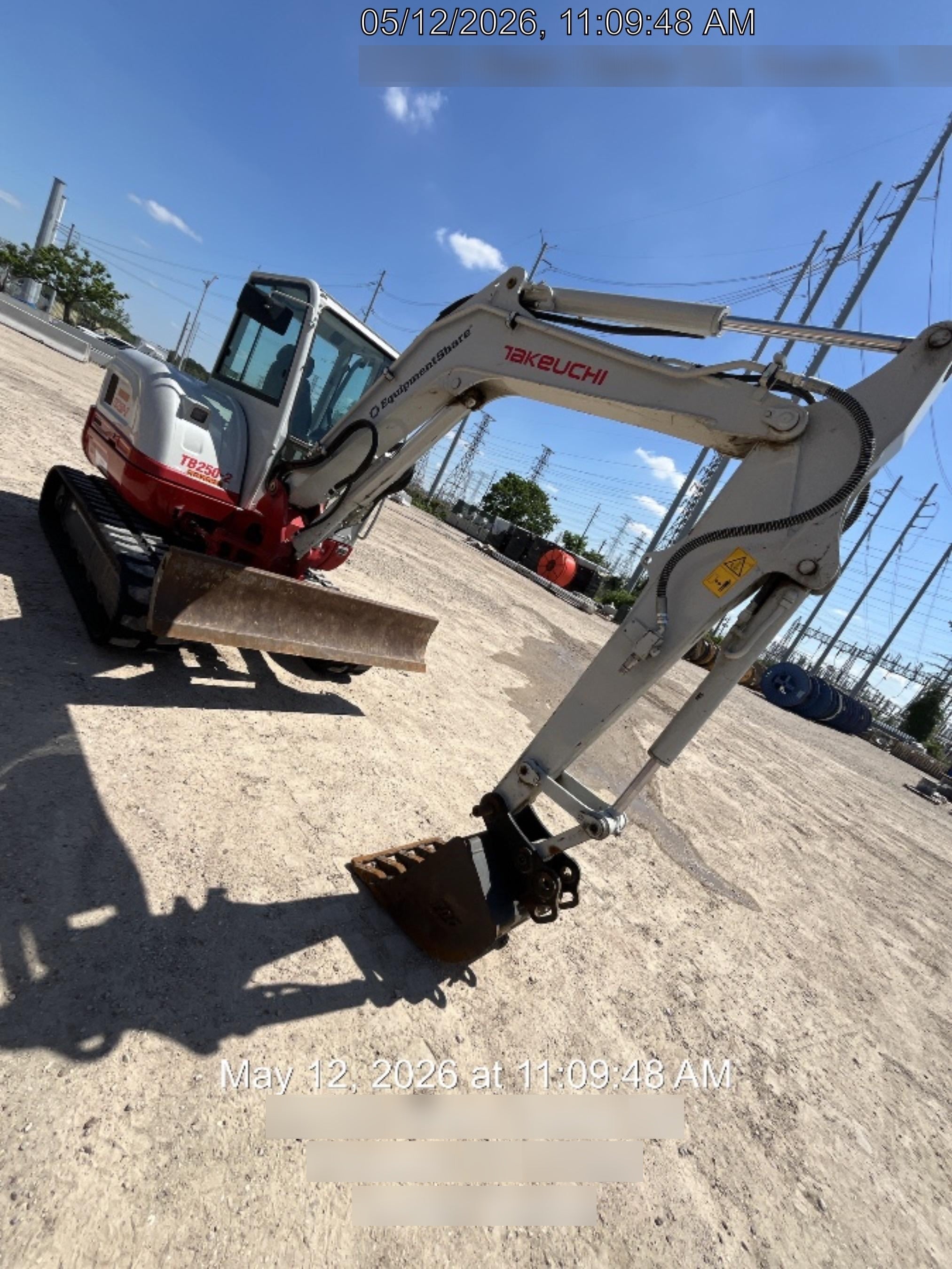 2025 TAKEUCHI TB250-2CR