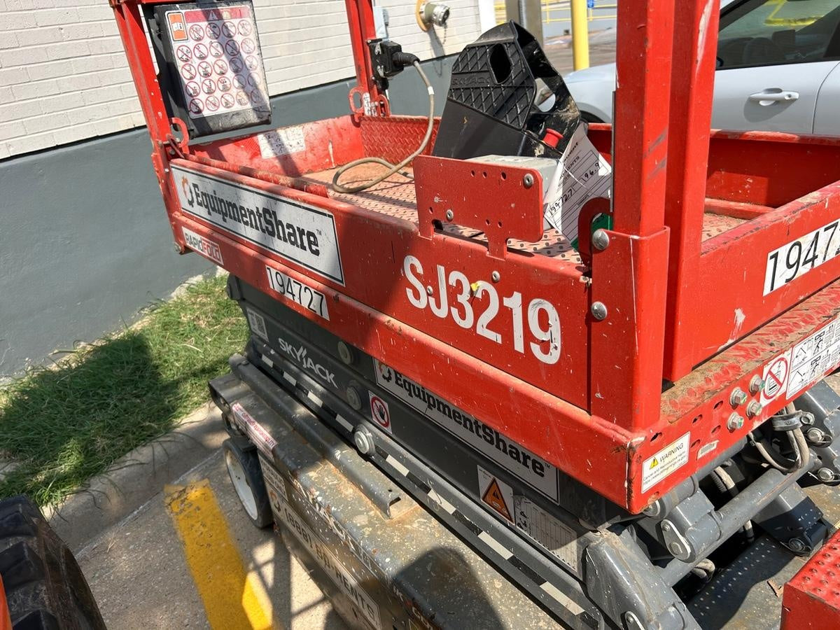 2021 SKYJACK SJ3219