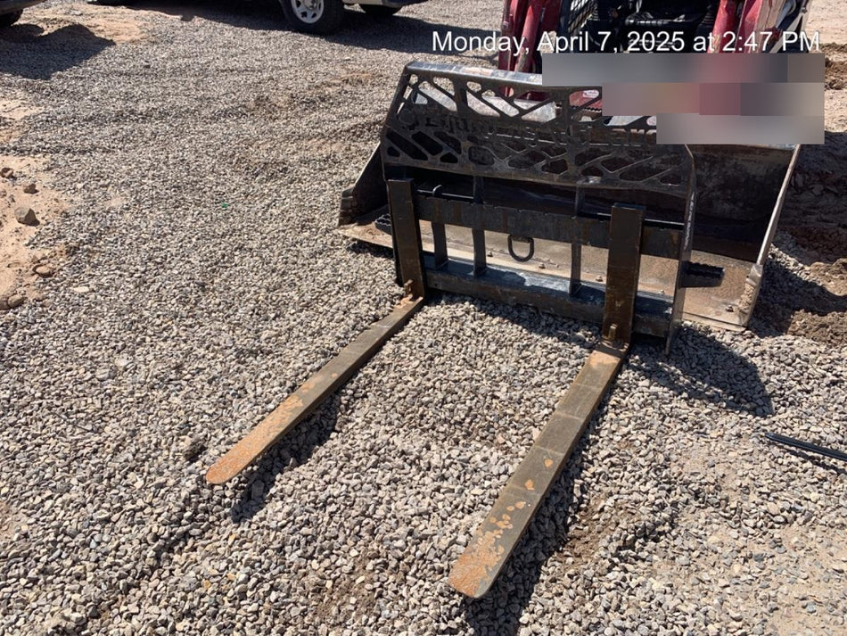 2020 PALADIN 48" Pallet Forks - Paladin