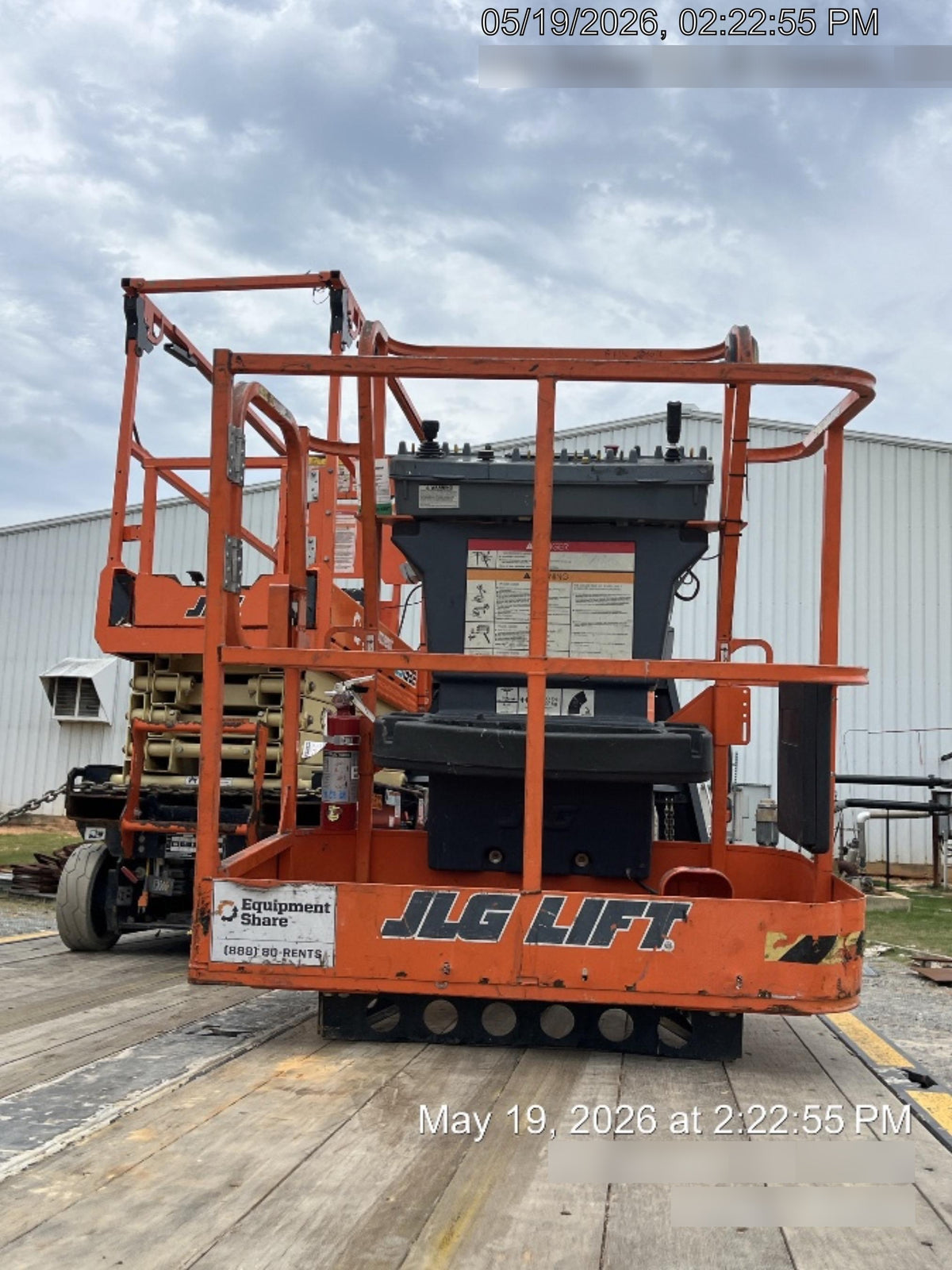 2022 JLG E300AJP