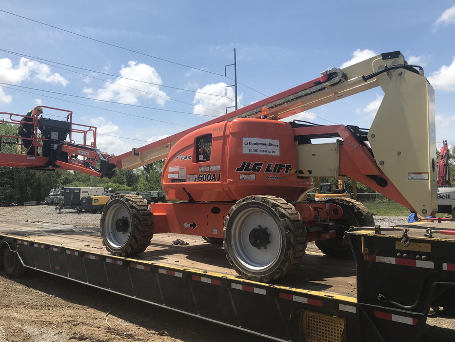 2019 JLG 600AJ