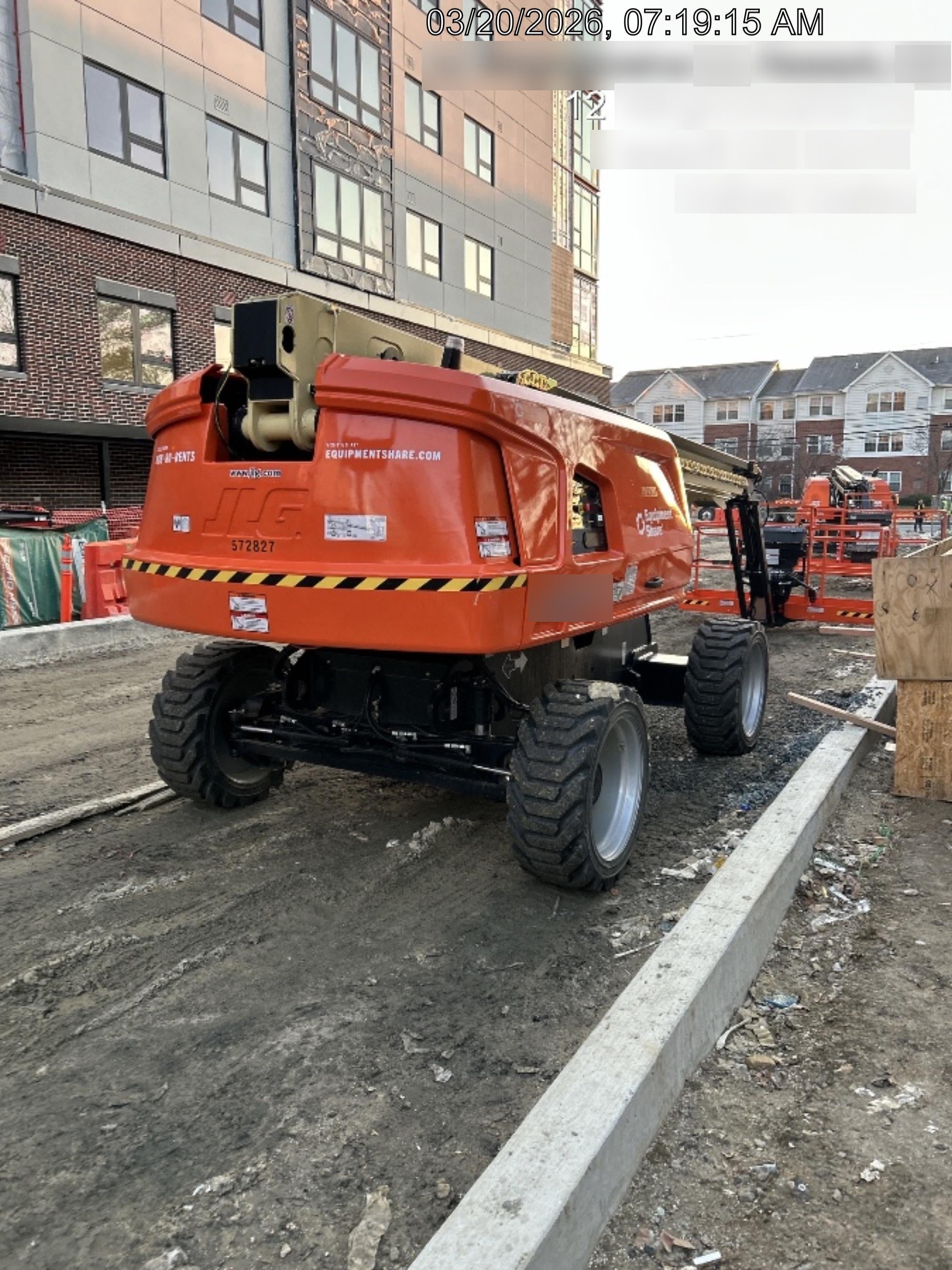 2025 JLG 660SJ