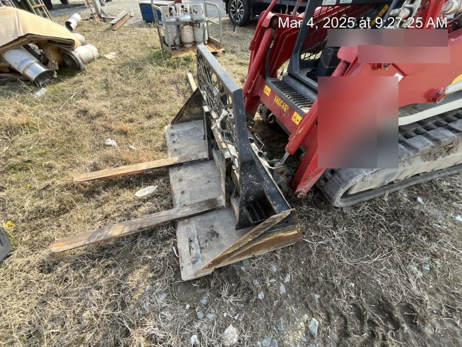 2020 WACKER NEUSON 48" Pallet Forks