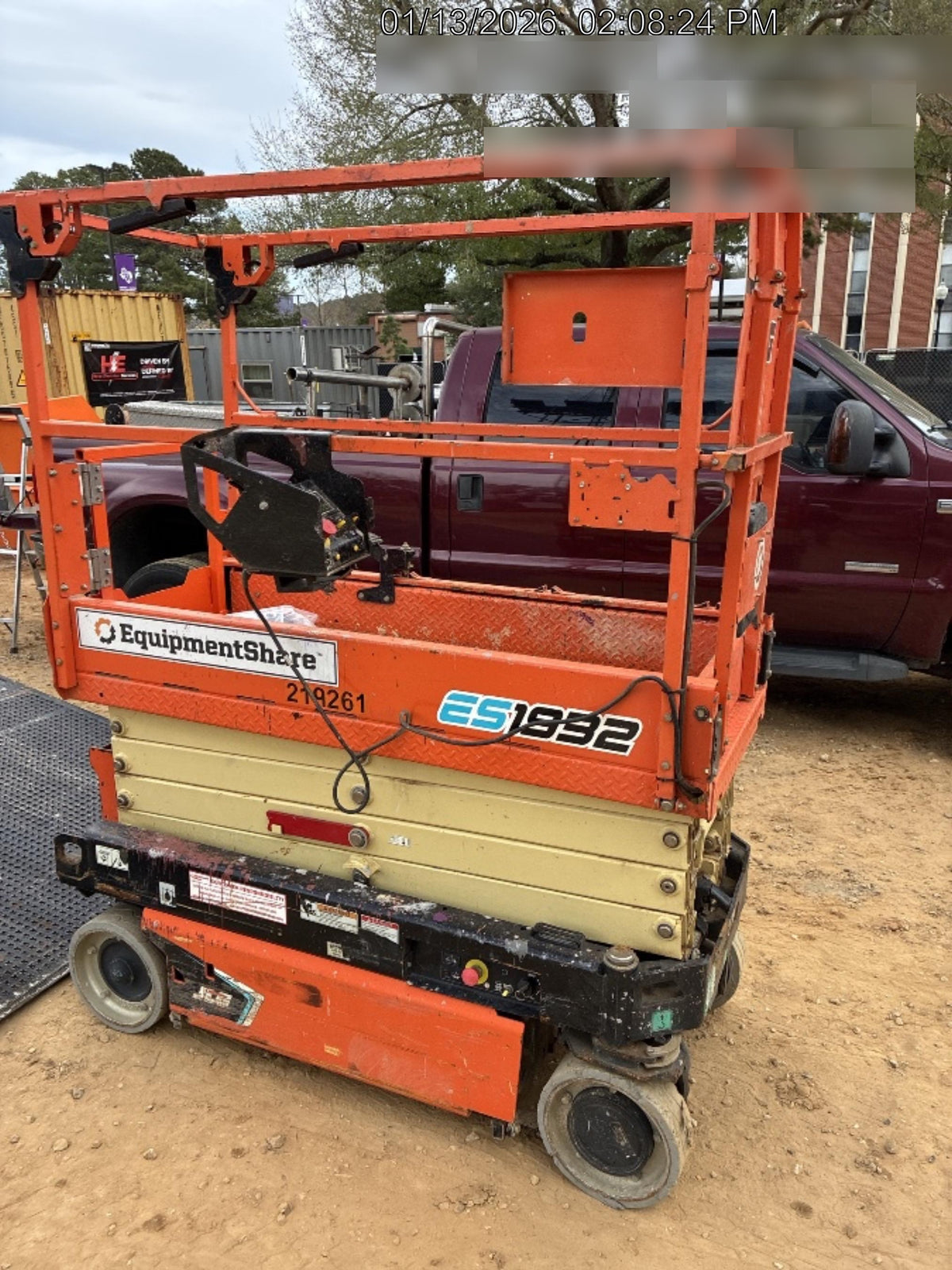 2022 JLG ES1932