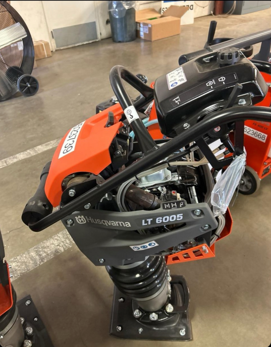 2025 HUSQVARNA LT6005