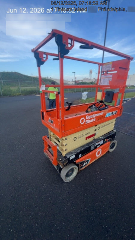 2022 JLG ES1932