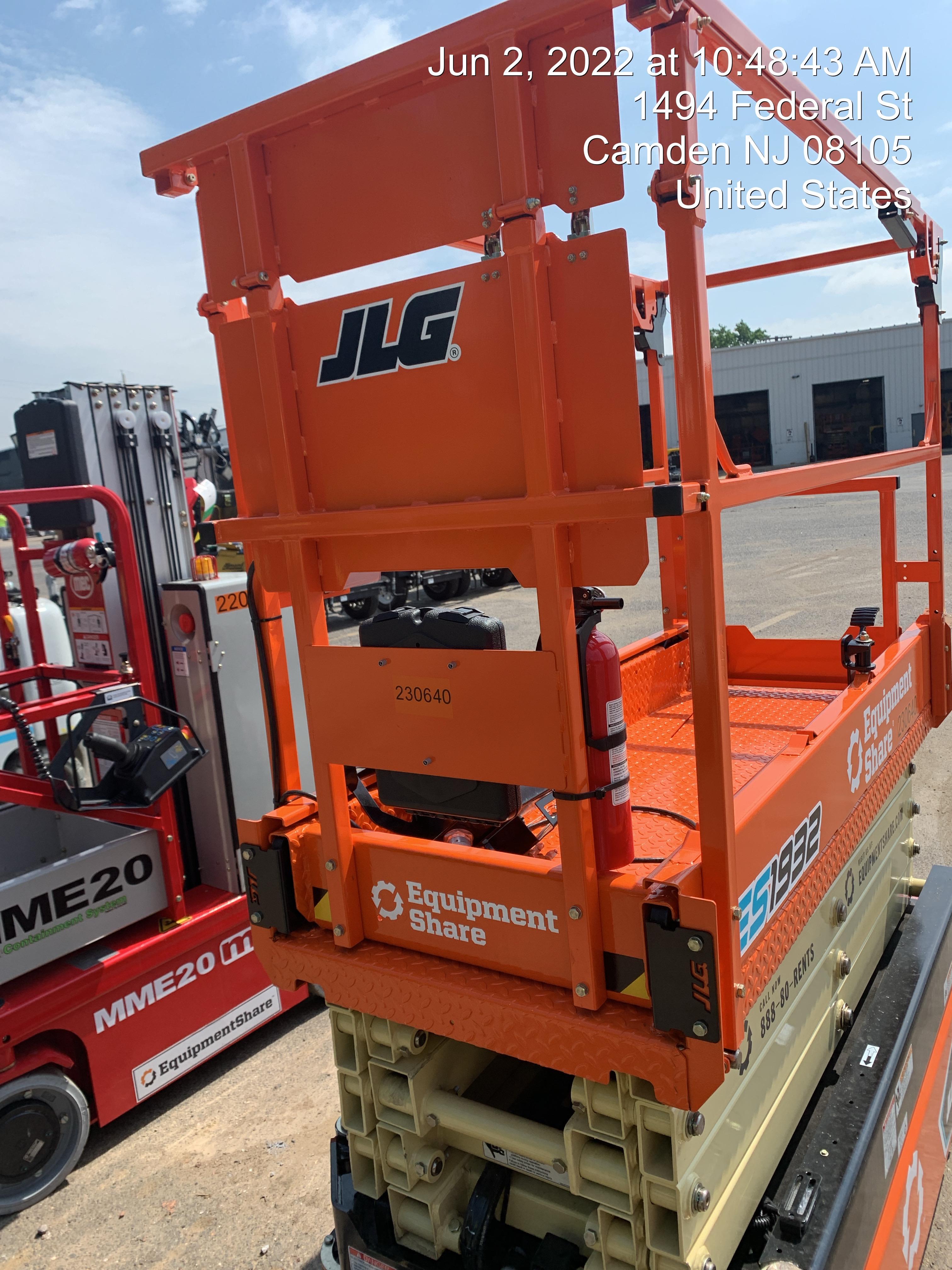 2022 JLG ES1932