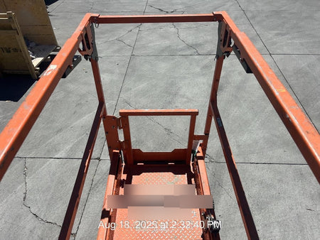 2022 JLG ES1932
