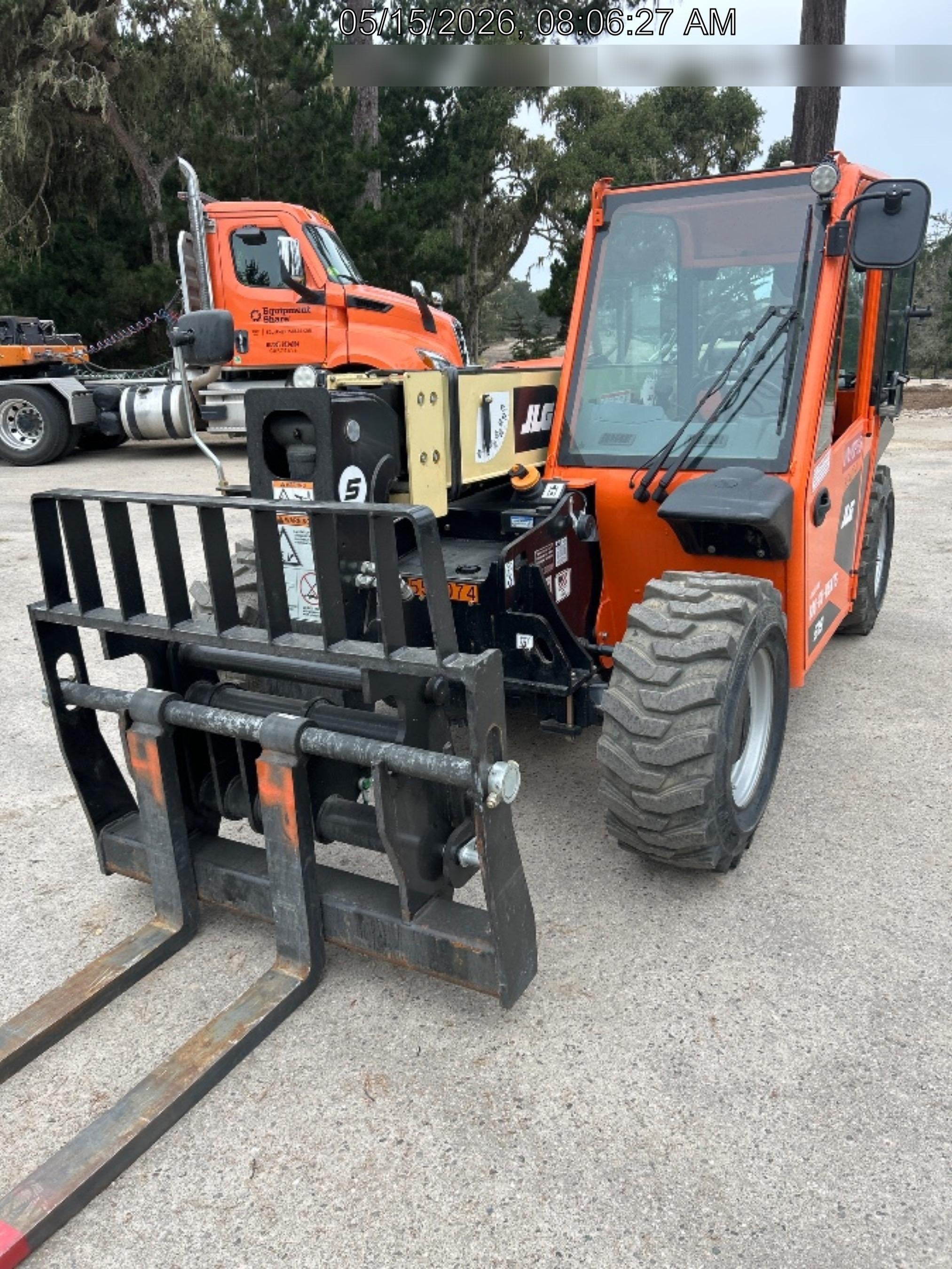 2025 JLG 519