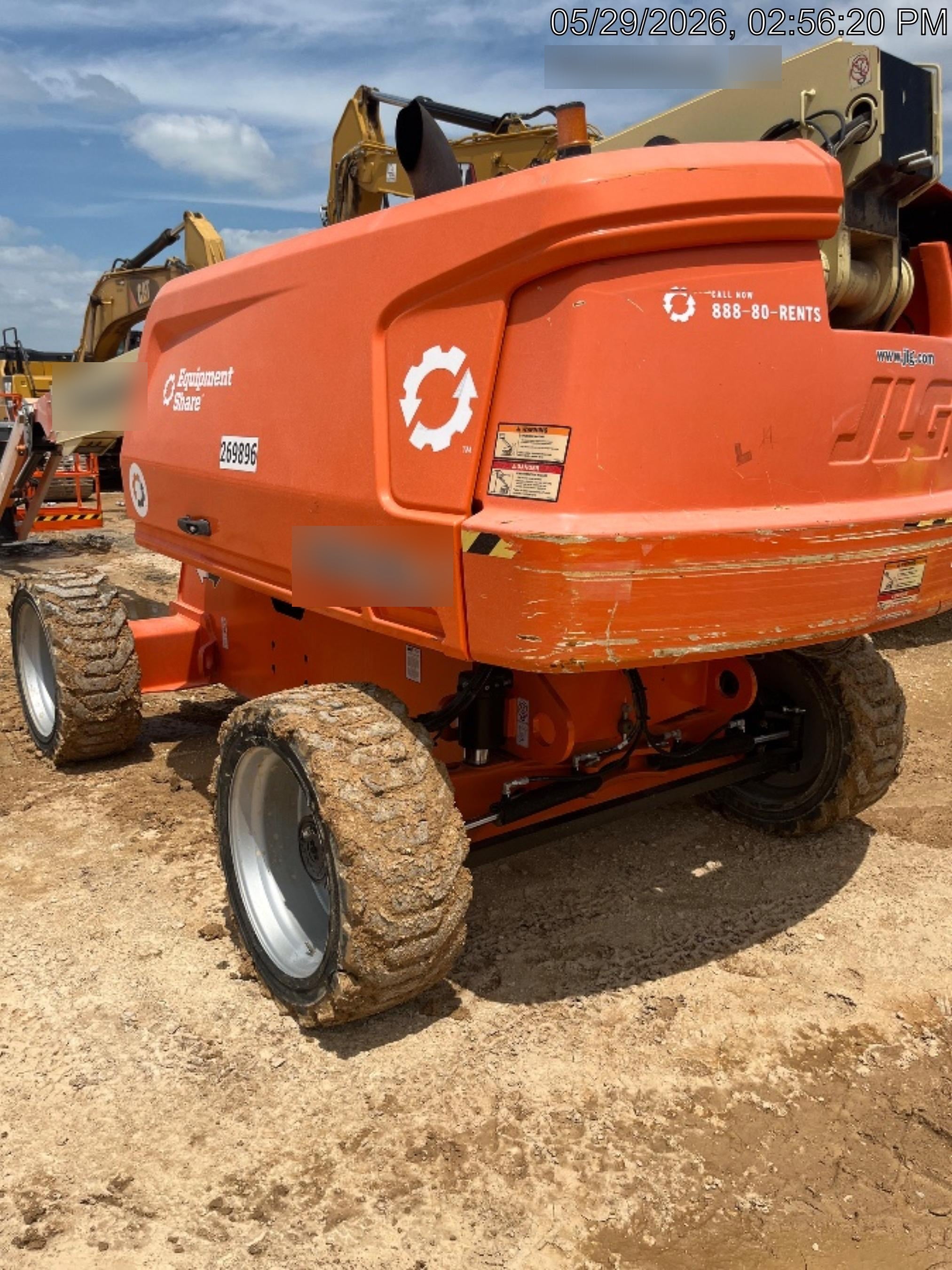 2022 JLG 660SJ