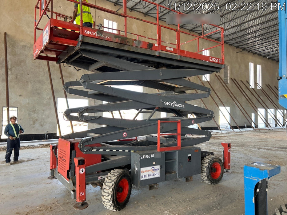 2017 SKYJACK SJ9250 RT