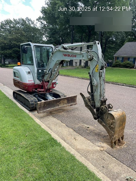 2020 TAKEUCHI TB235-2CR