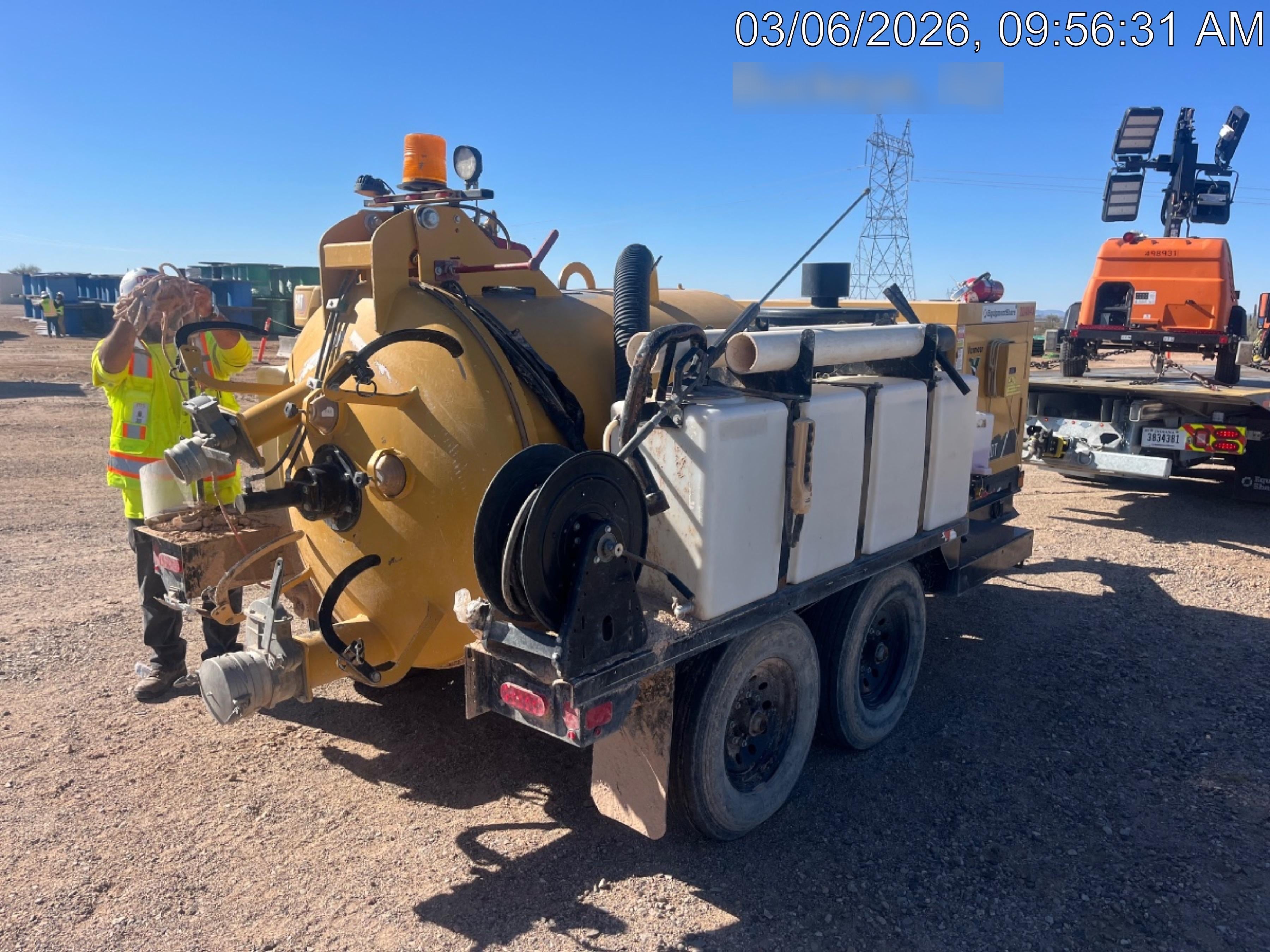 2022 VAC-TRON LP573XDT