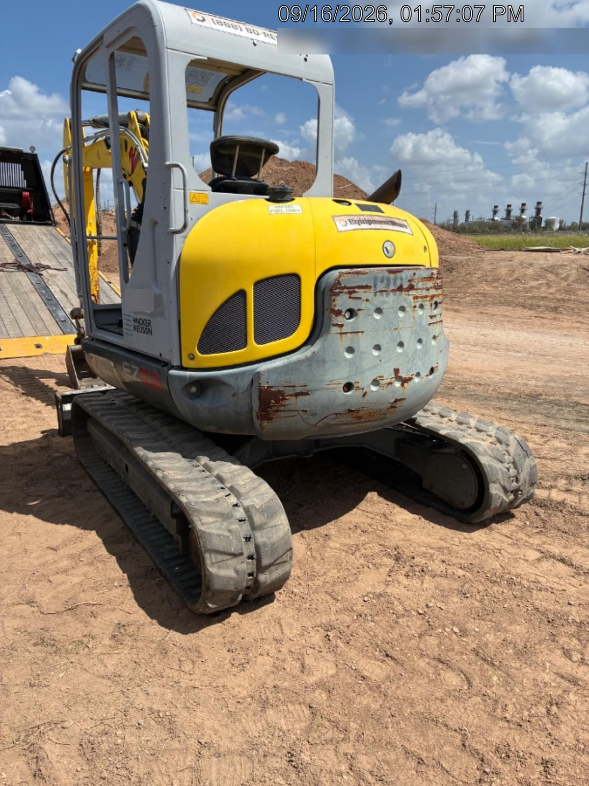 2018 Wacker Neuson EZ53 EZ53 12K Track Excavator, TRK,LGD,CNPY,PC, TRK,LGD,CNPY,PC, Manual QC, Hydraulic Thumb, Buckets: 24" , 18"