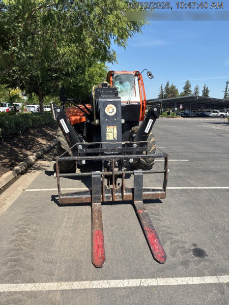 2021 JLG 1075