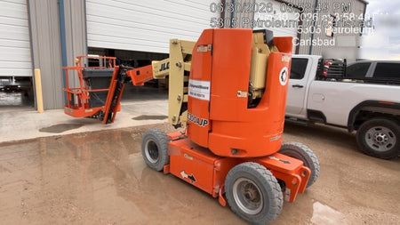2020 JLG E300AJP