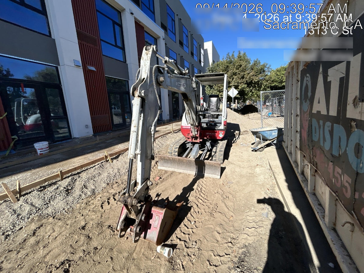 2021 TAKEUCHI TB235-2R