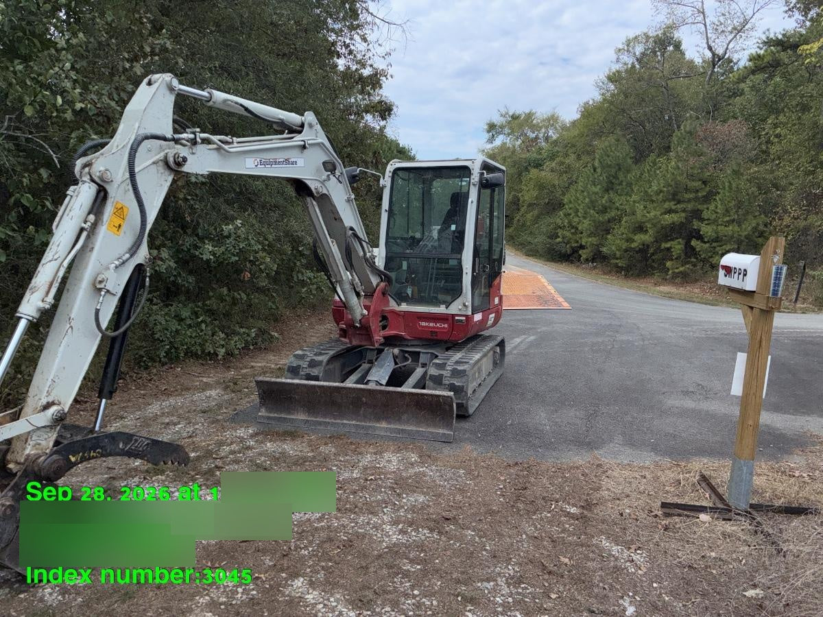 2022 TAKEUCHI TB250-2CR