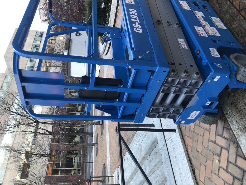 2020 Genie GS-1930 Fixed rails with chain entry gate - Pre A92.20, 800W Inverter