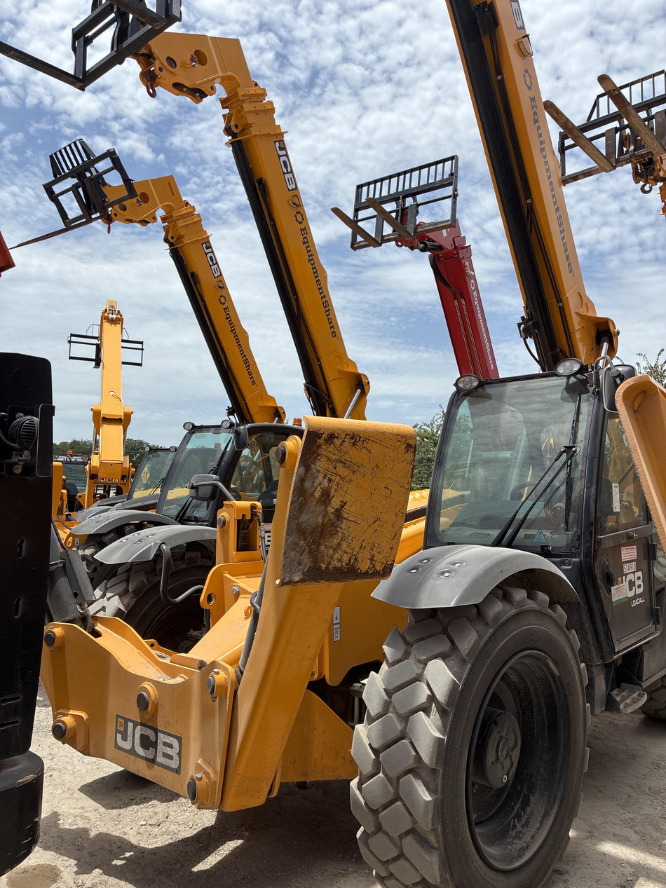 2025 JCB 512-56