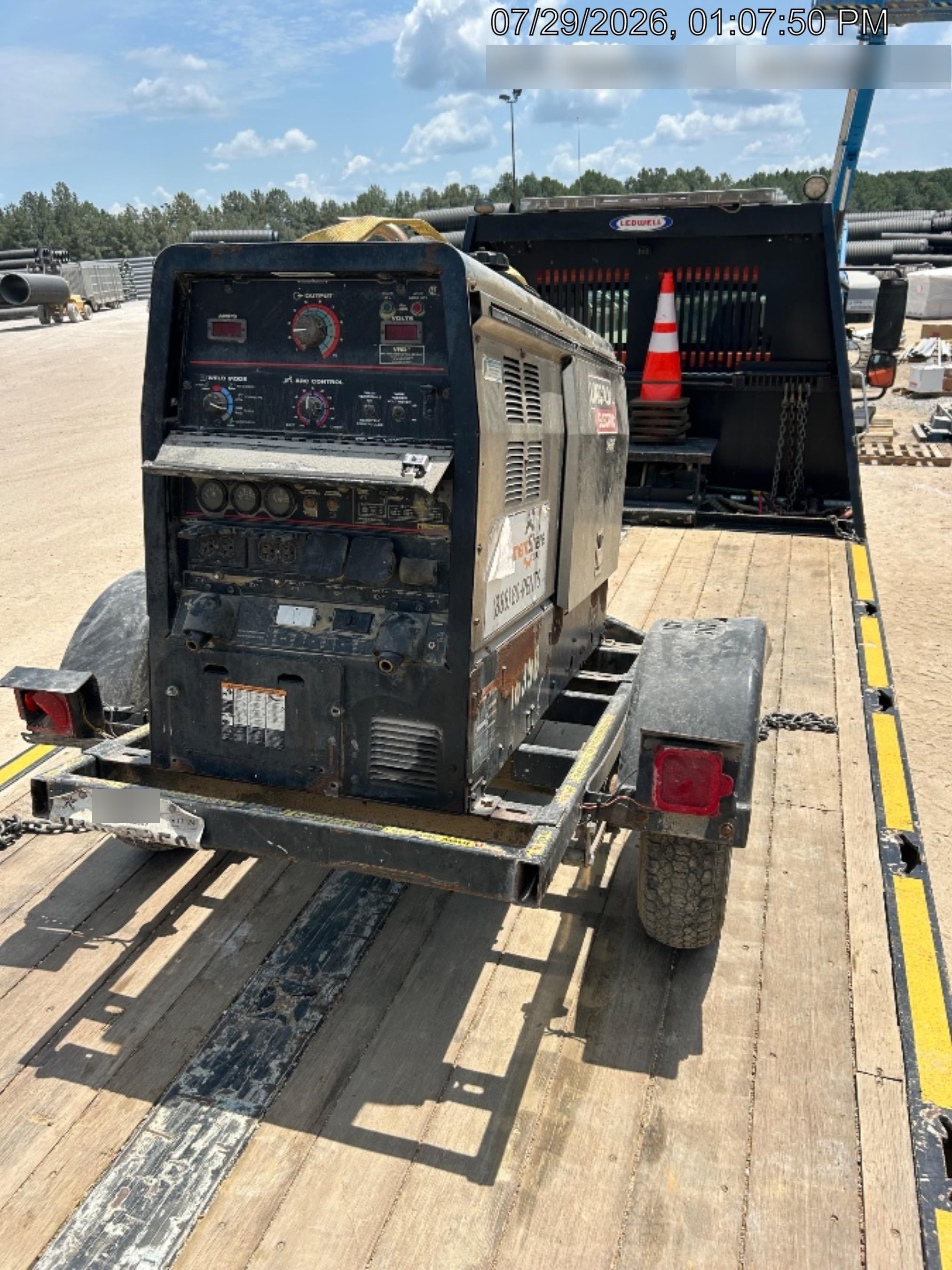 2018 Lincoln Electric Vantage 322 Lincoln Vantage 322 Welder Ready Pak 3 - Vantage 322, Trailer, Fender and light kit, Cable rack