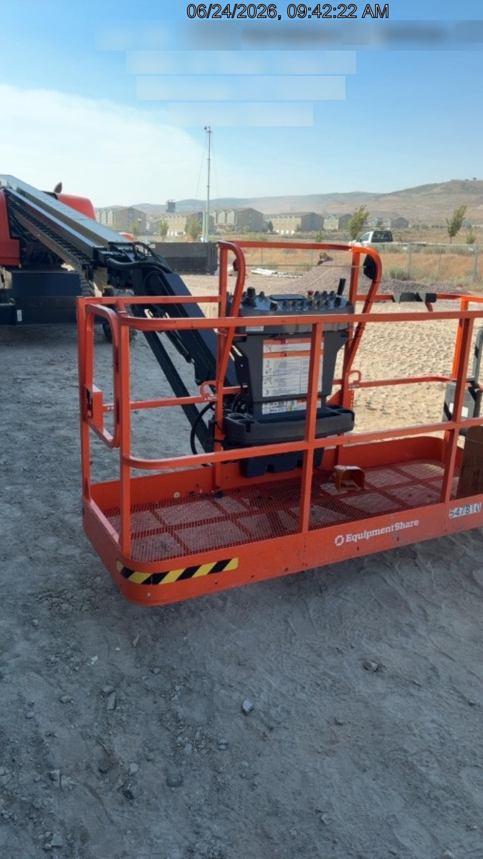 2025 JLG 660SJ