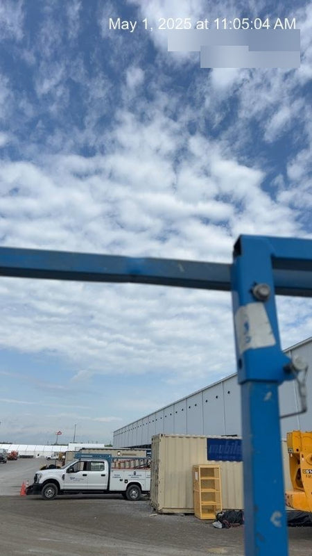 2019 Genie GS-2632 Folding rails with half height swing gate