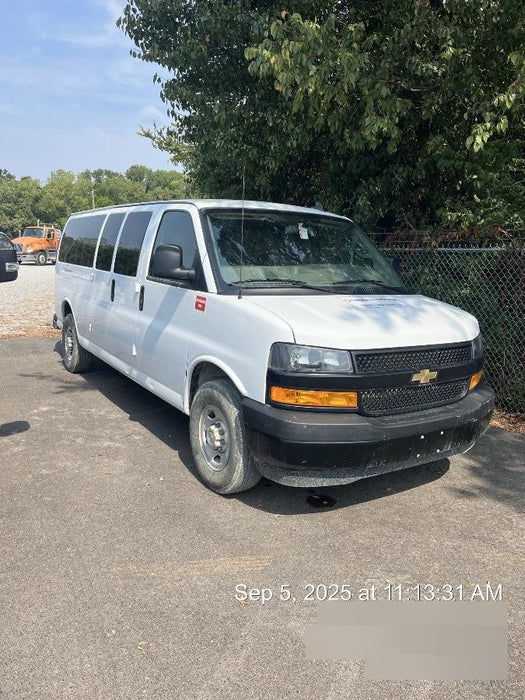 2023 CHEVROLET Express Van - Rental